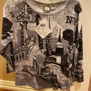 Women’s New York top